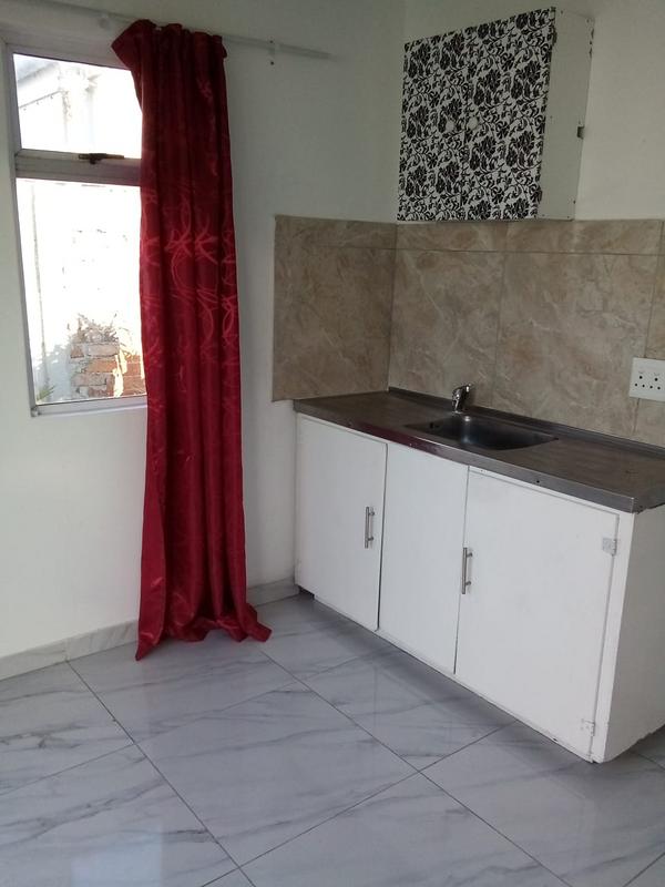 To Let 1 Bedroom Property for Rent in Ruyterwacht Western Cape